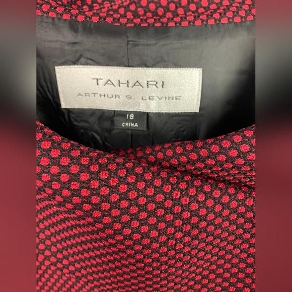 TAHARI Blazer Womens 18 Cropped Jacket Red  Polka Dot Lining Classic Career‎ - Picture 3 of 8